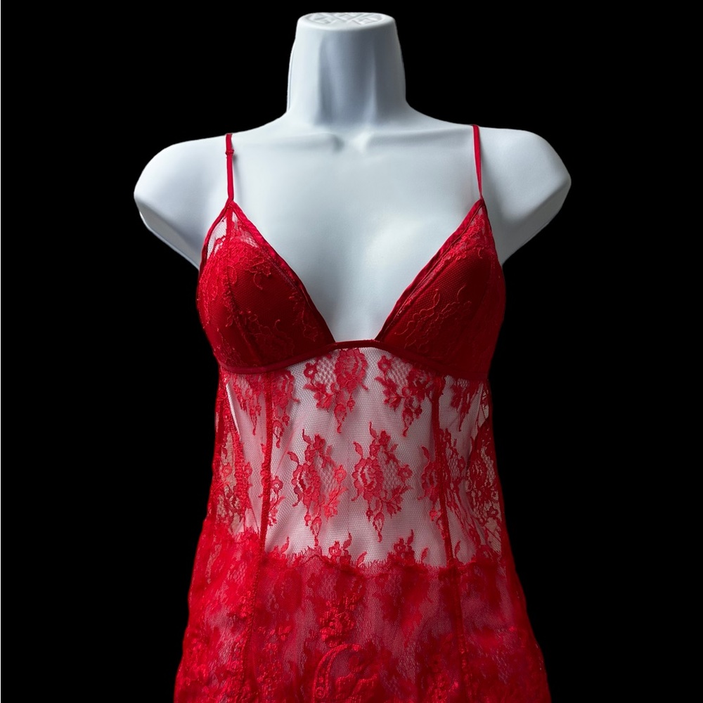 Woman’s Sexy Lace Intimate Sleep Wear